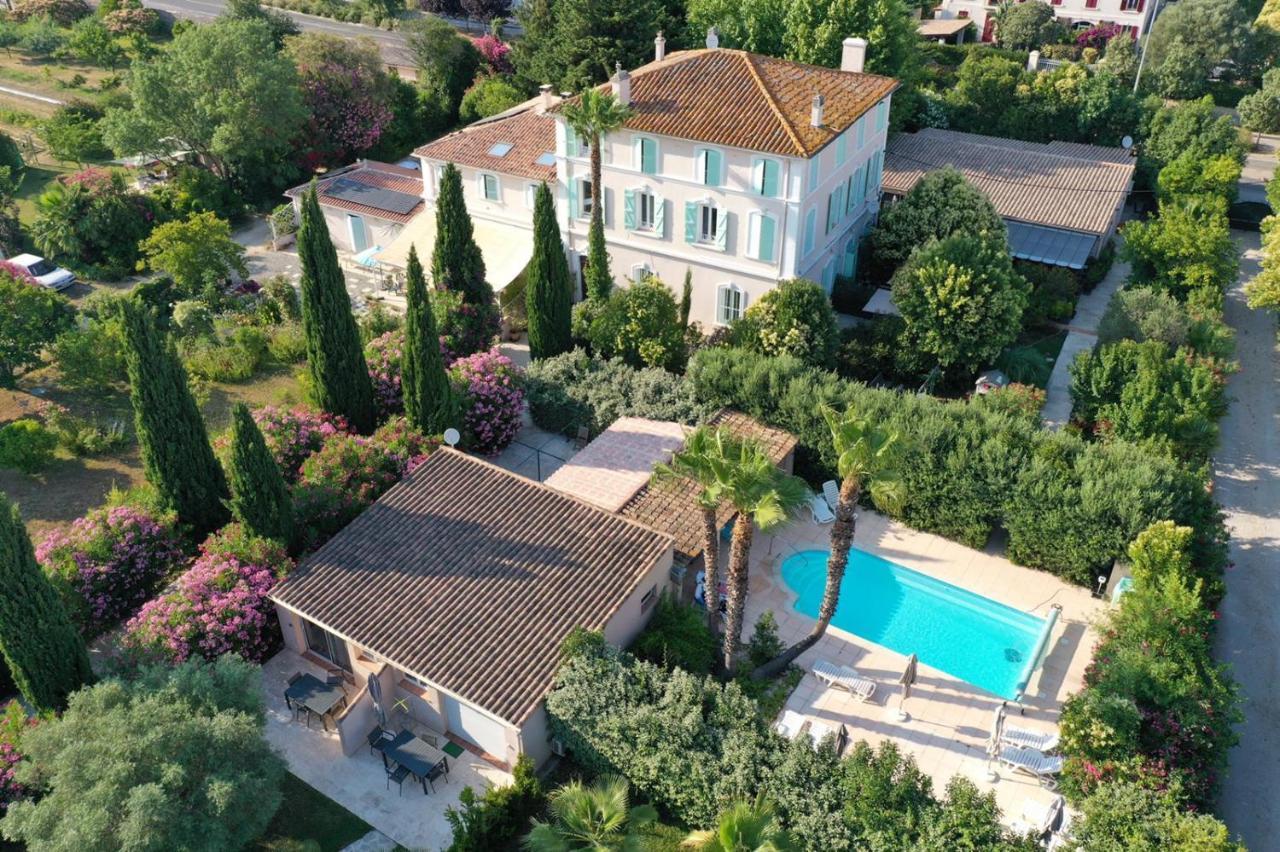 مبيت وإفطار Hyères Domaine De L'Aufrene المظهر الخارجي الصورة